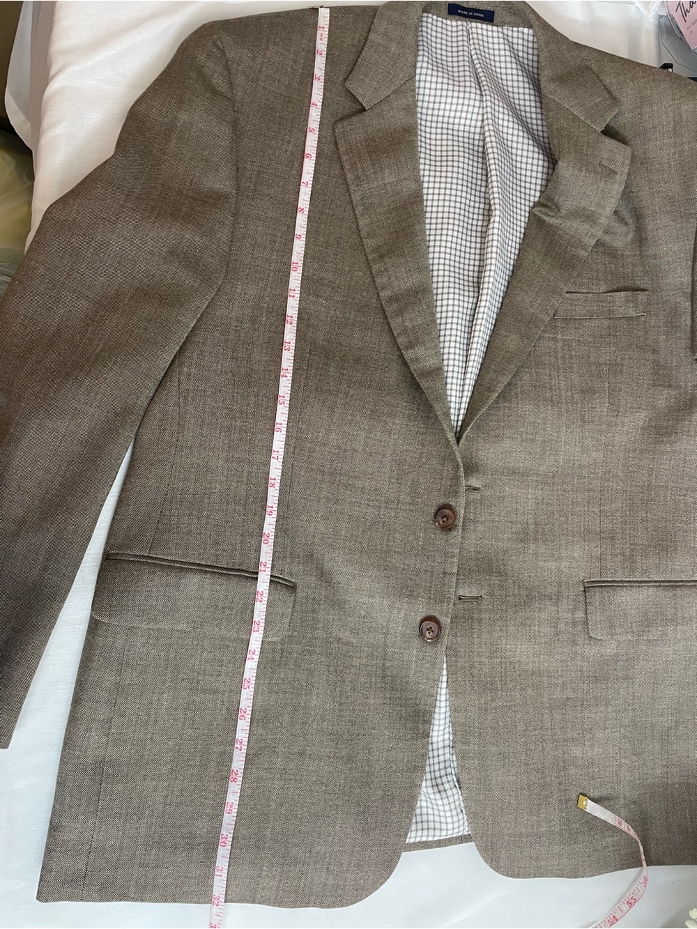 Ralph Lauren Men's Two-Button Sport Blazer made expressly for Dillard's Size 48R - Picture 8 of 16